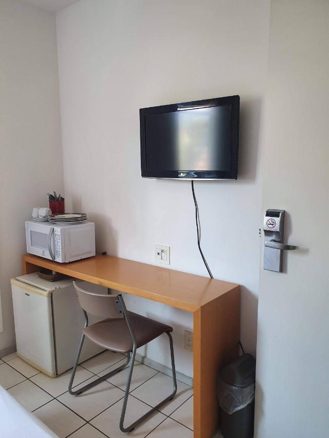 Do Canto 502b Apartment *